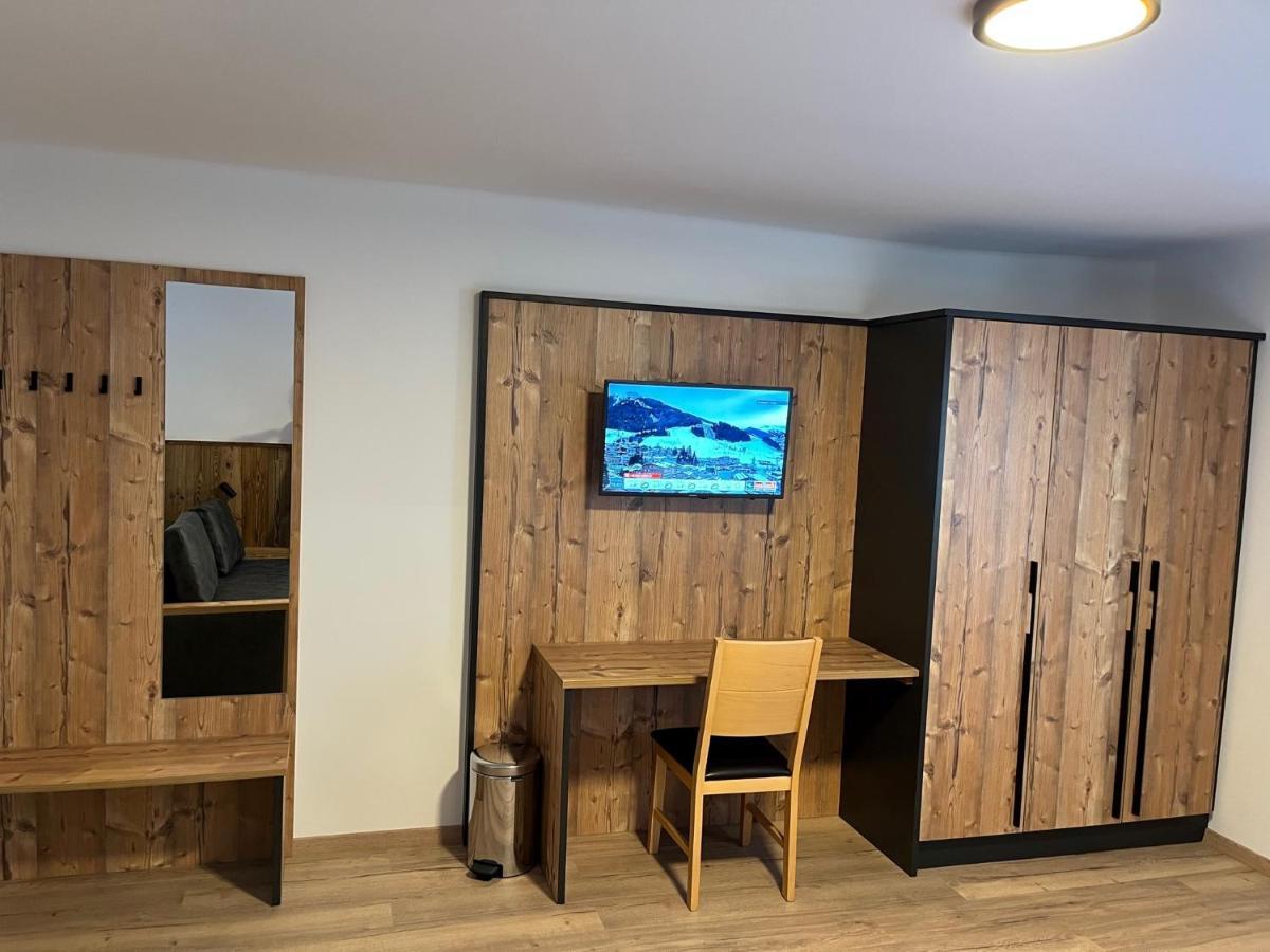 Eibinghof Bed & Breakfast & Swim Saalbach-Hinterglemm Exteriör bild